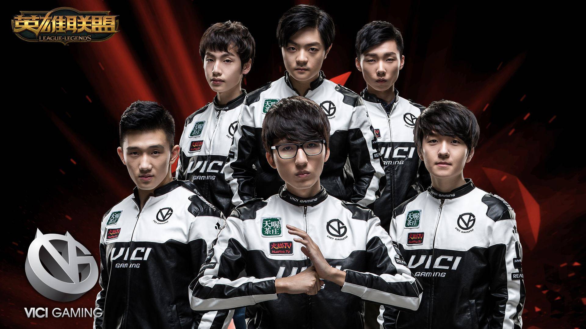 仅隔短短两 仅隔短短两