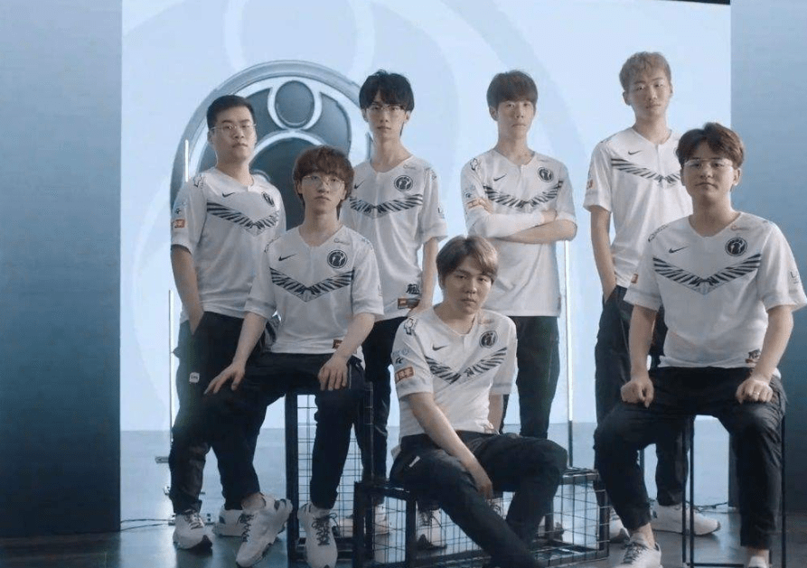 在组织方面 在组织方面